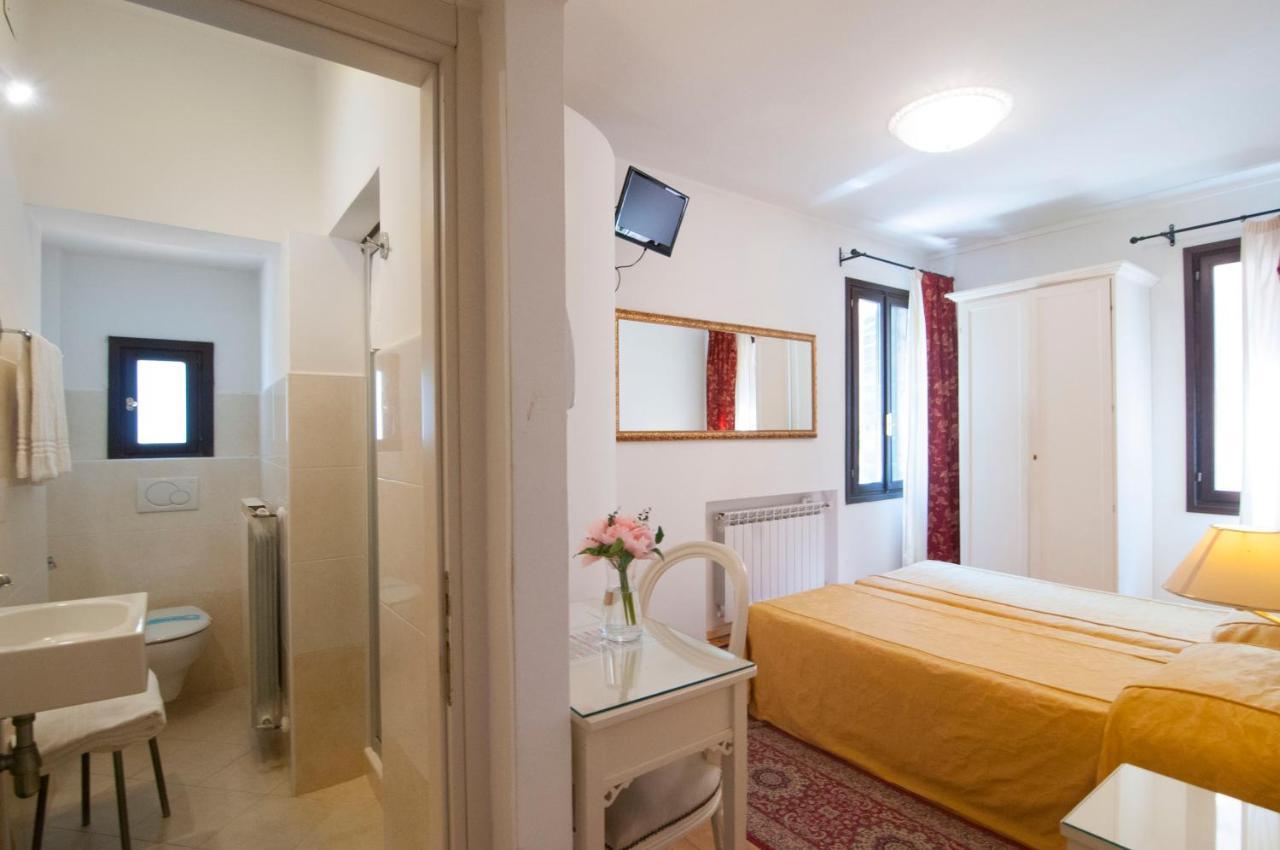 Ai Tolentini Hotel *