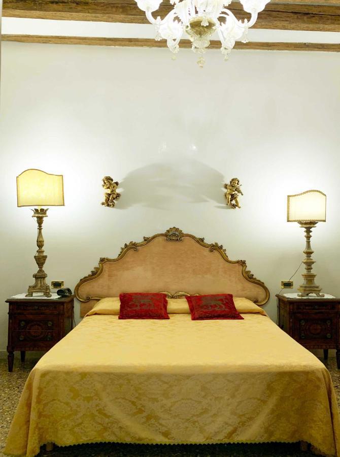 Luxury Venetian Gasthof 2*