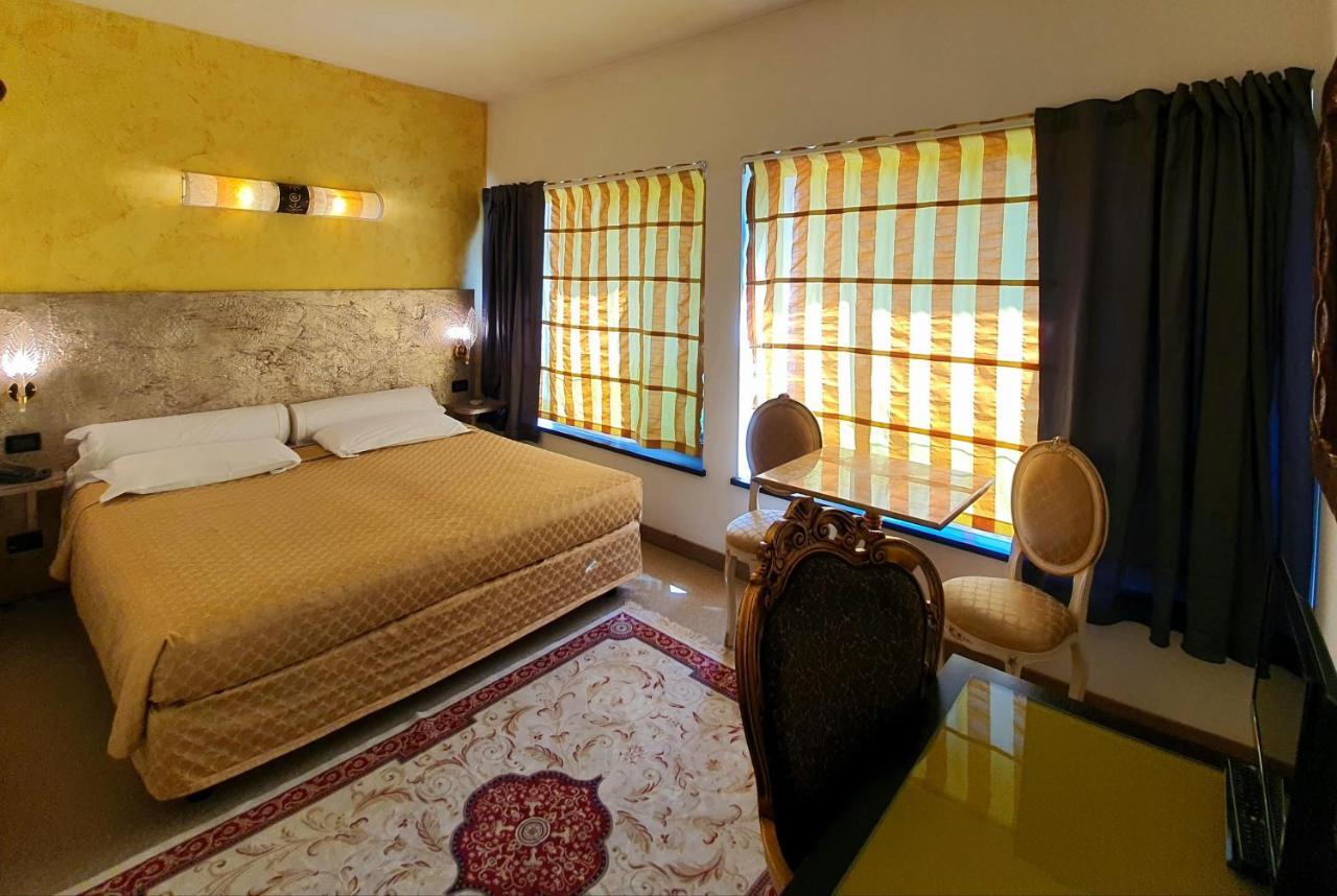 Feel Airport Guest house