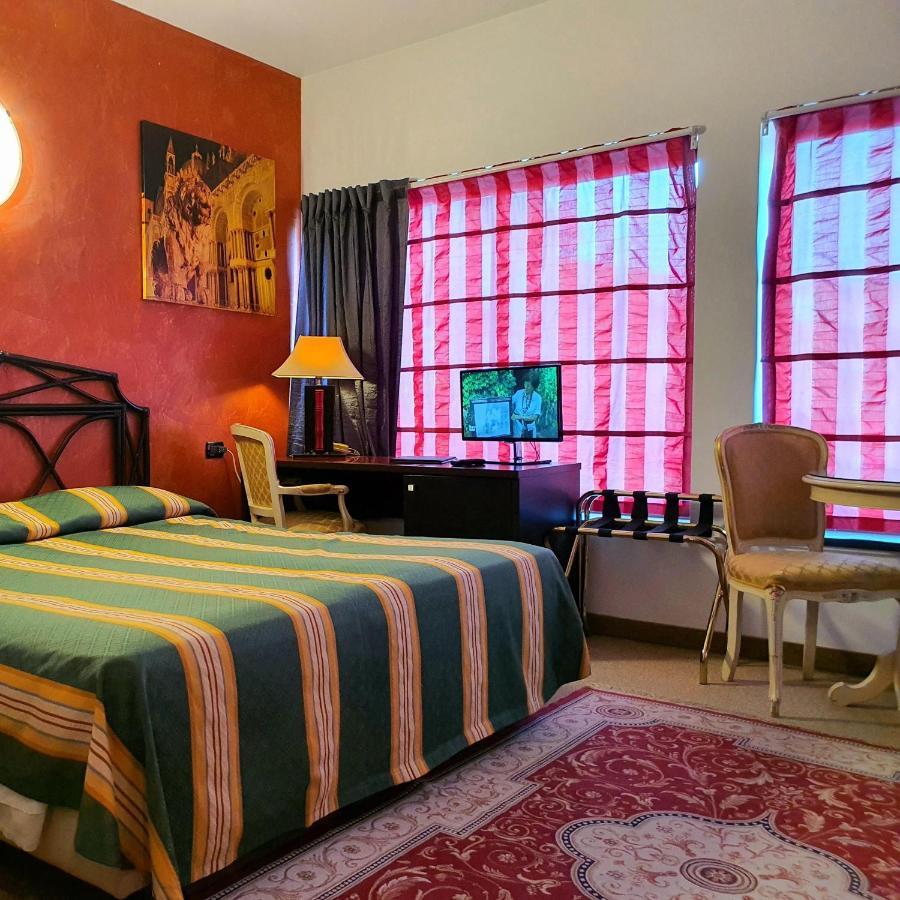 Feel Airport Guest house