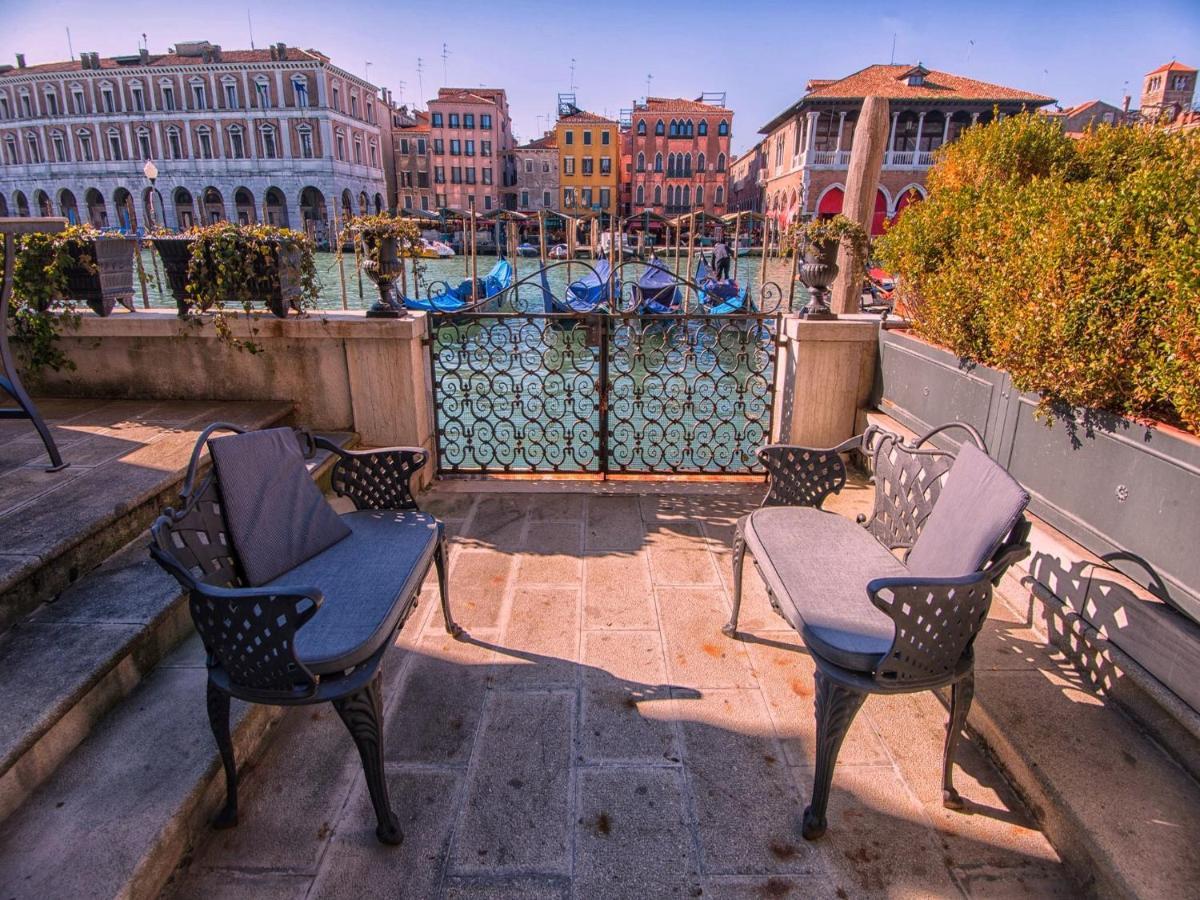 Grimaldi Hermitage Canal Grande View *