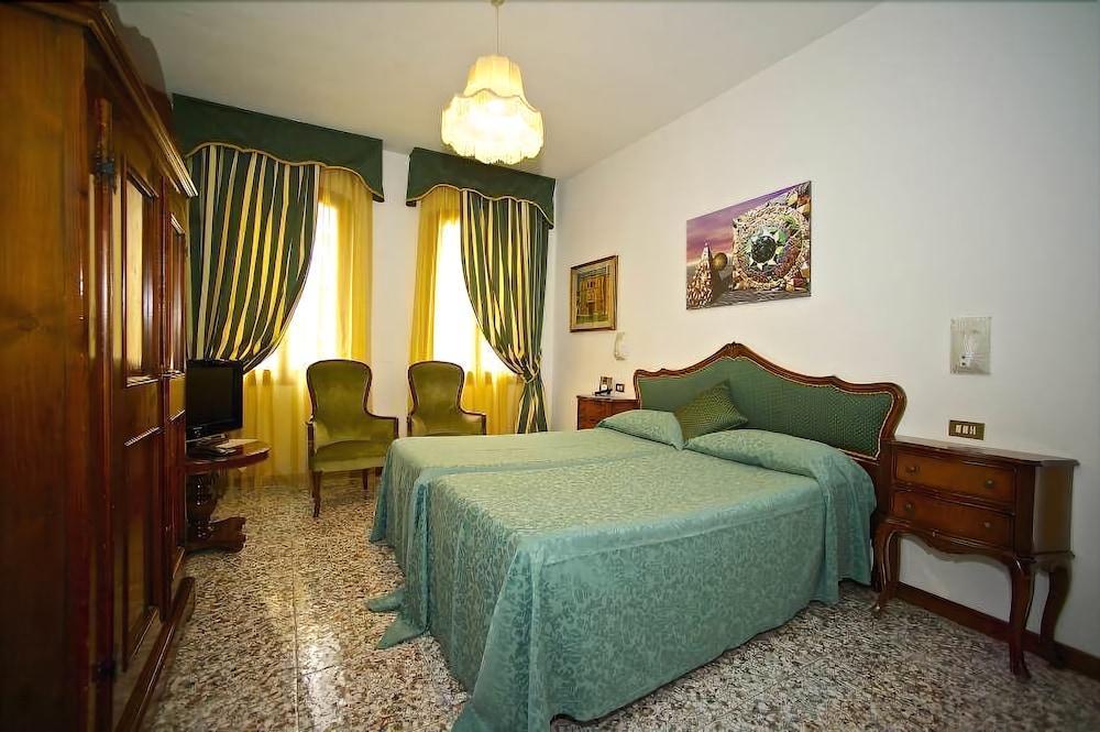 Fontana Hotel