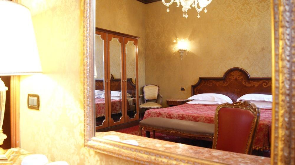 Hotel Nh Santa Lucia Venetië