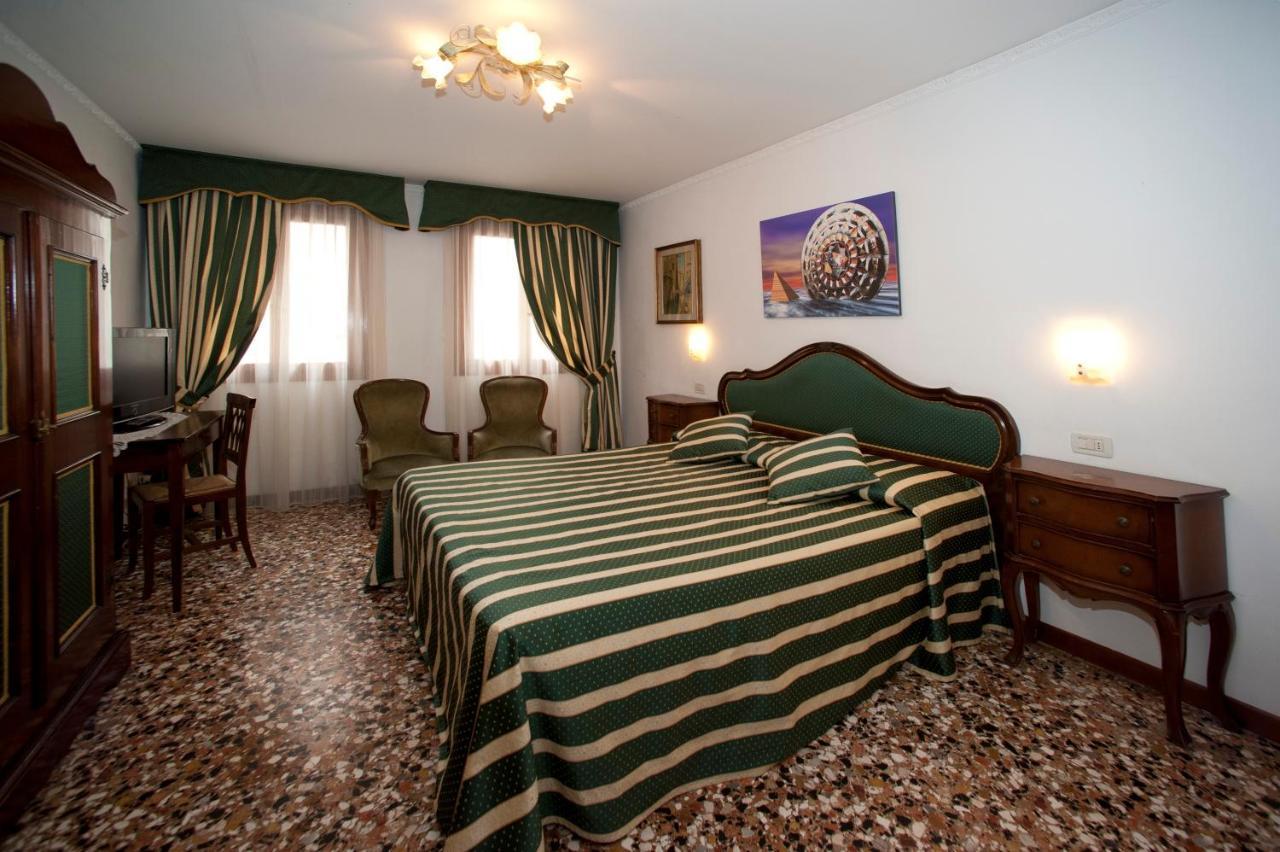 Hotel Fontana 3*