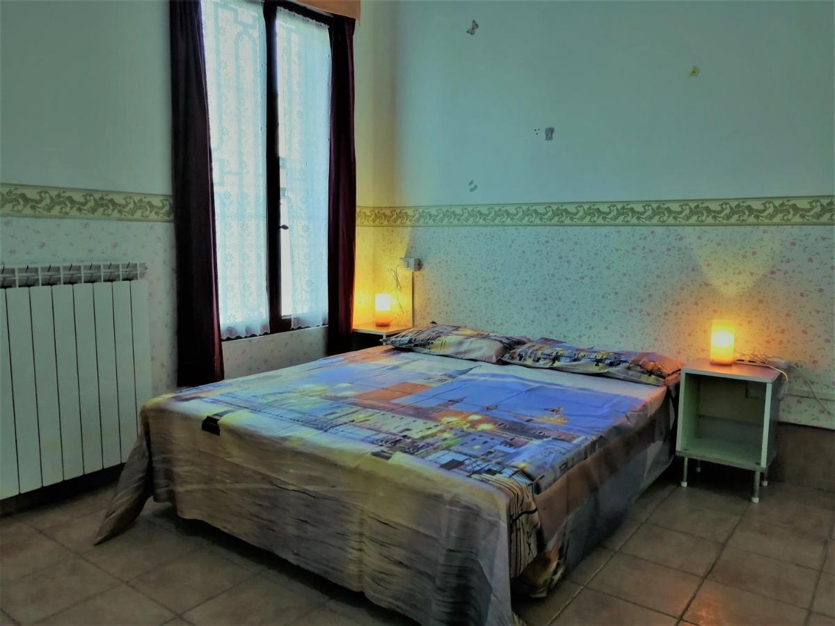Pavarotti House *
