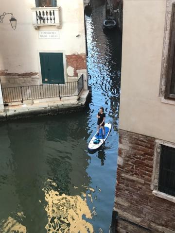 Al Teatro With Canal View Couette-café Venise
