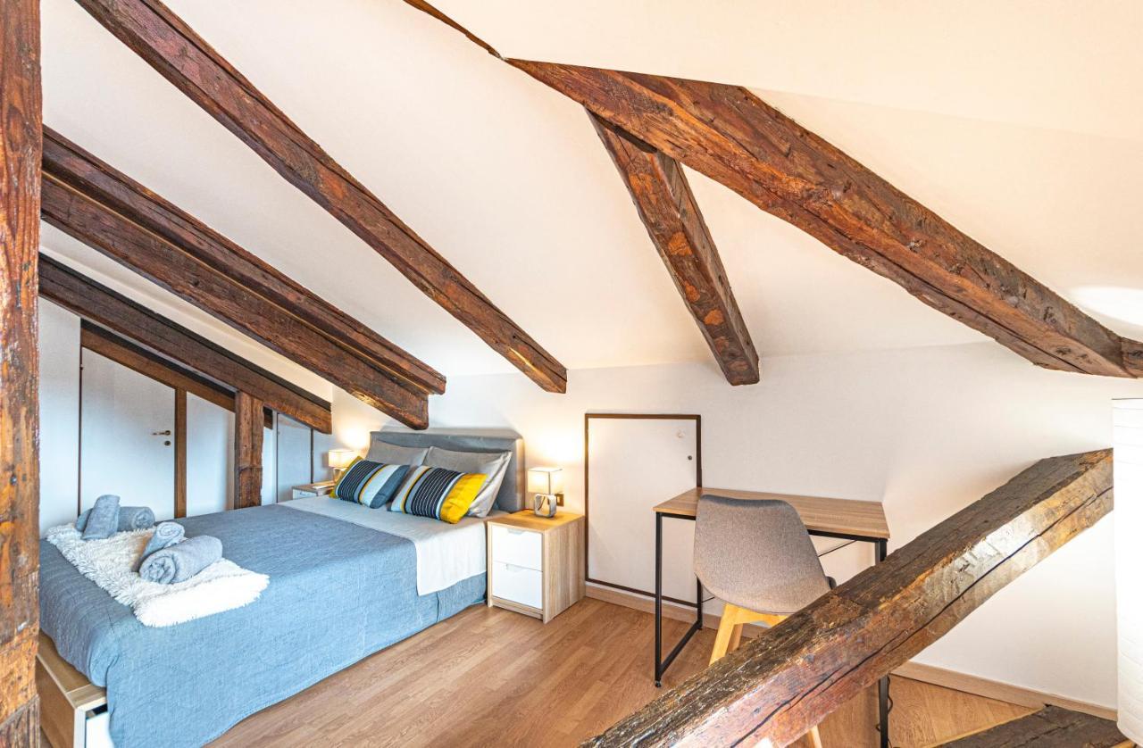 Rialto With Canal Grande View Apartment