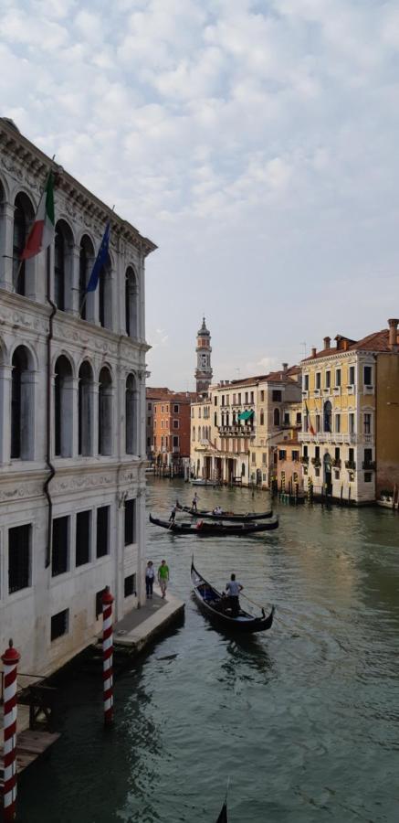 Gondola Show