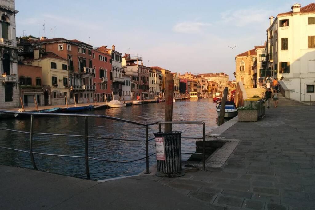La Casetta Rosa - Vista Sul Canale Venetië