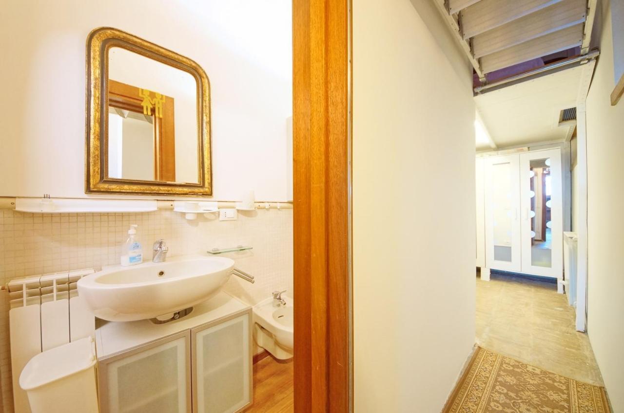 Dolcevita N 453 Canal View