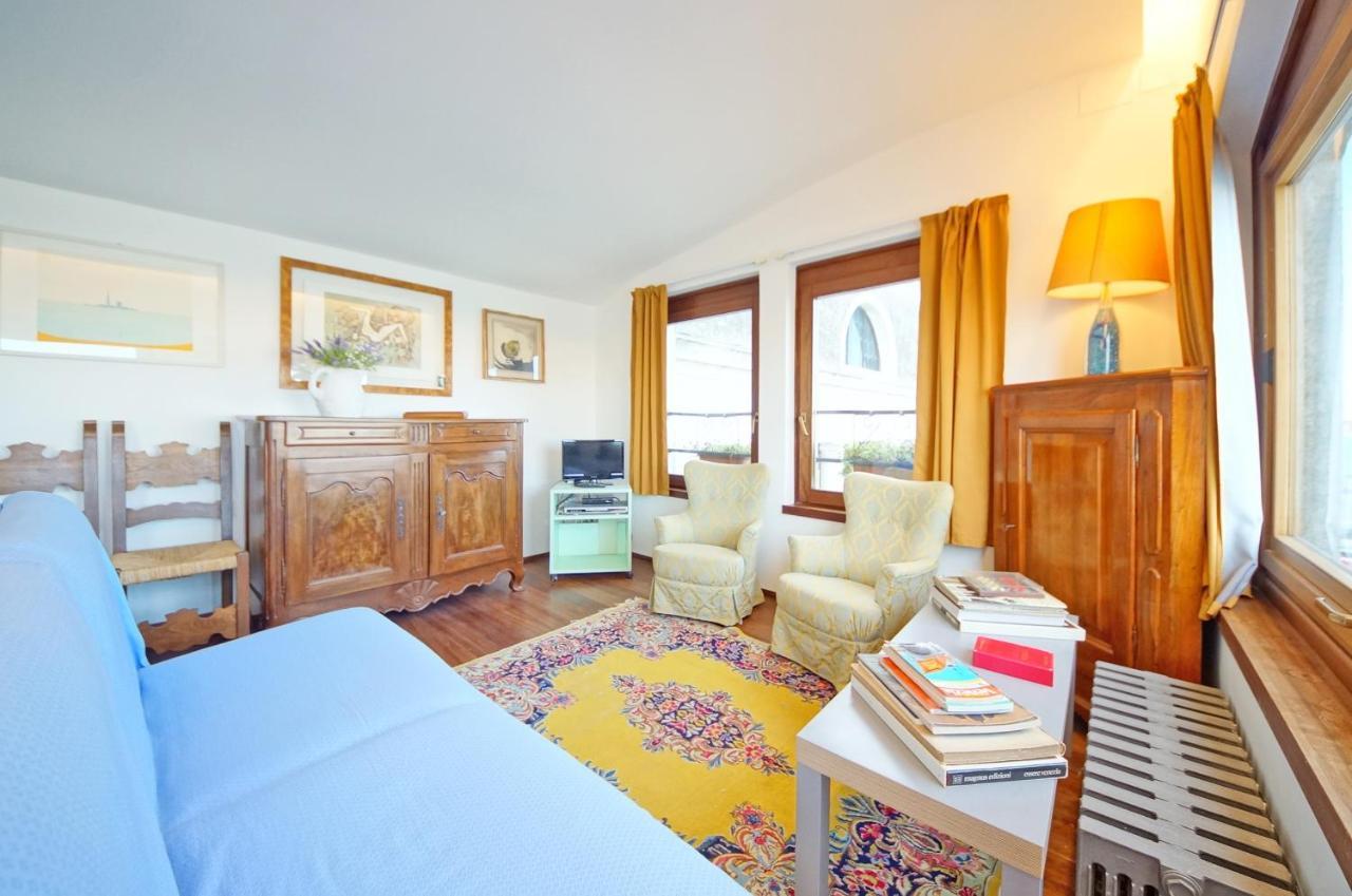 Dolcevita N 453 Canal View *