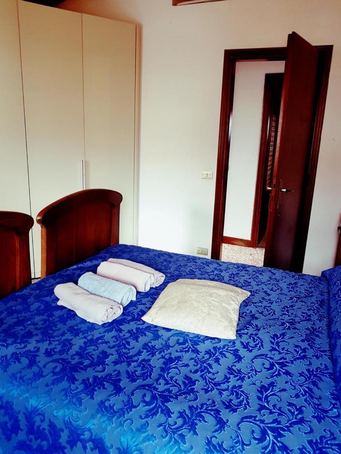 Large 3 Flat Rialto Venedig