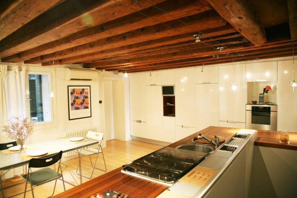 Appartement Bellissimo In Palazzo Storico