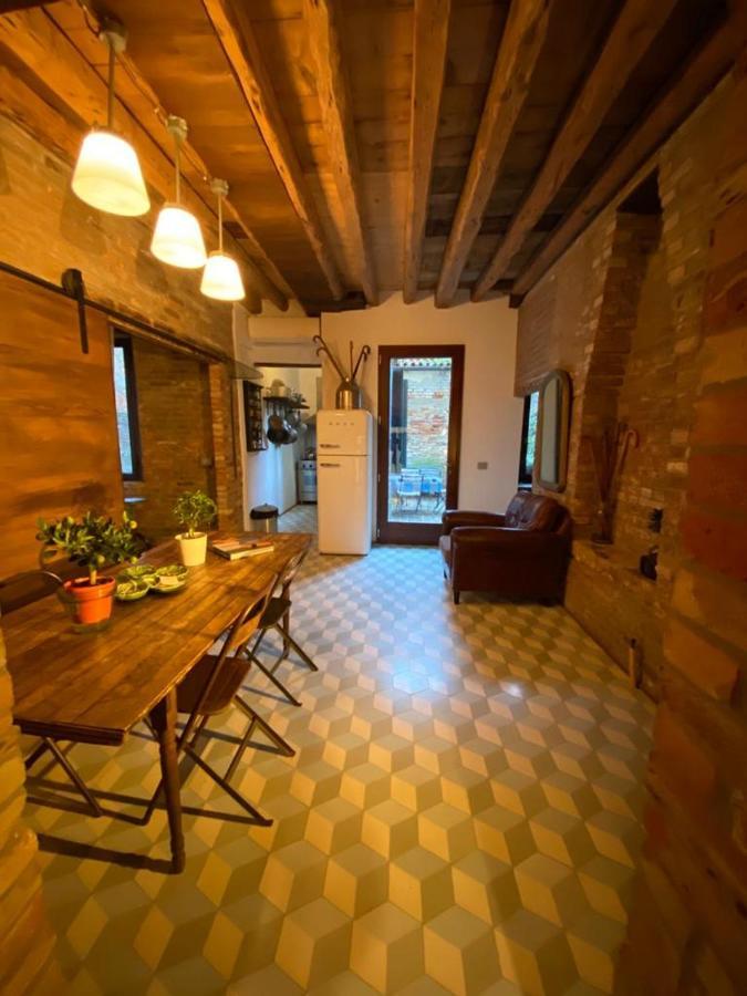 Il Buco Della Suora Venise