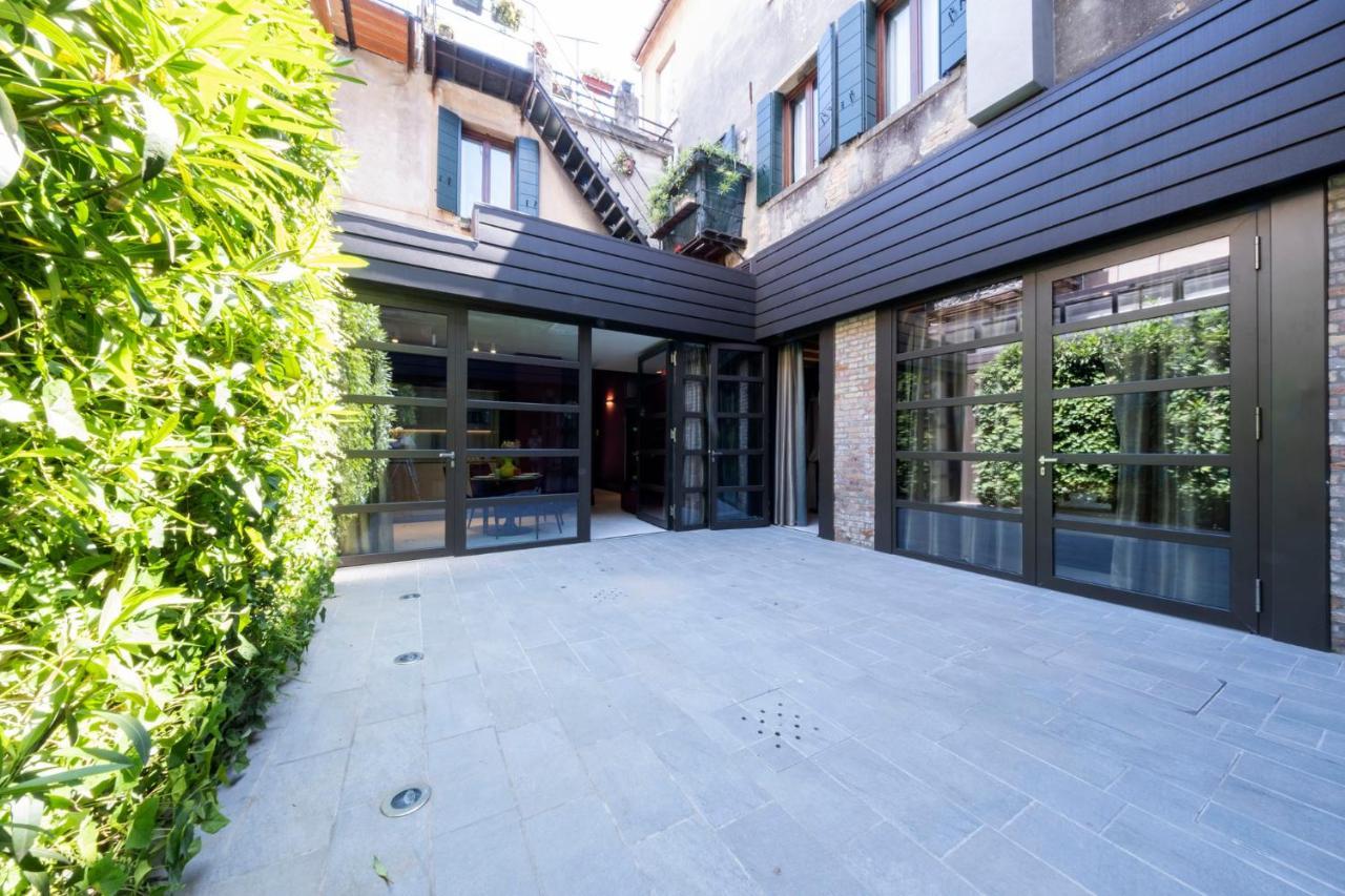 Poli Aparthotel 2*