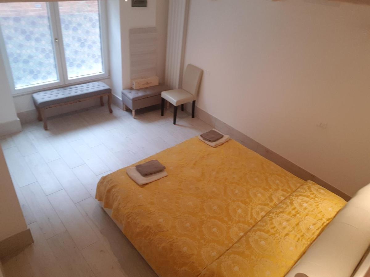 Golden Place Appartement *