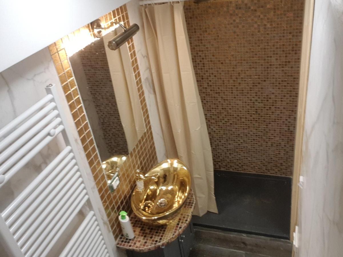 Golden Place Appartement *
