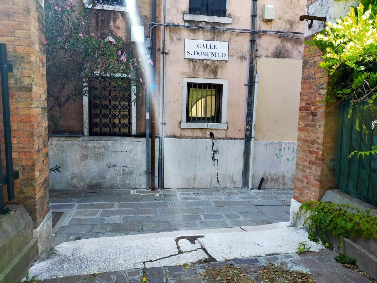 Biennale Near San Marco Venetië