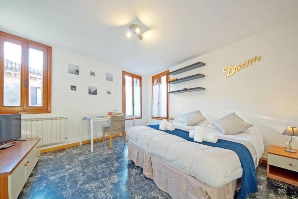 410 San Polo Roky Wifi Center * Venise