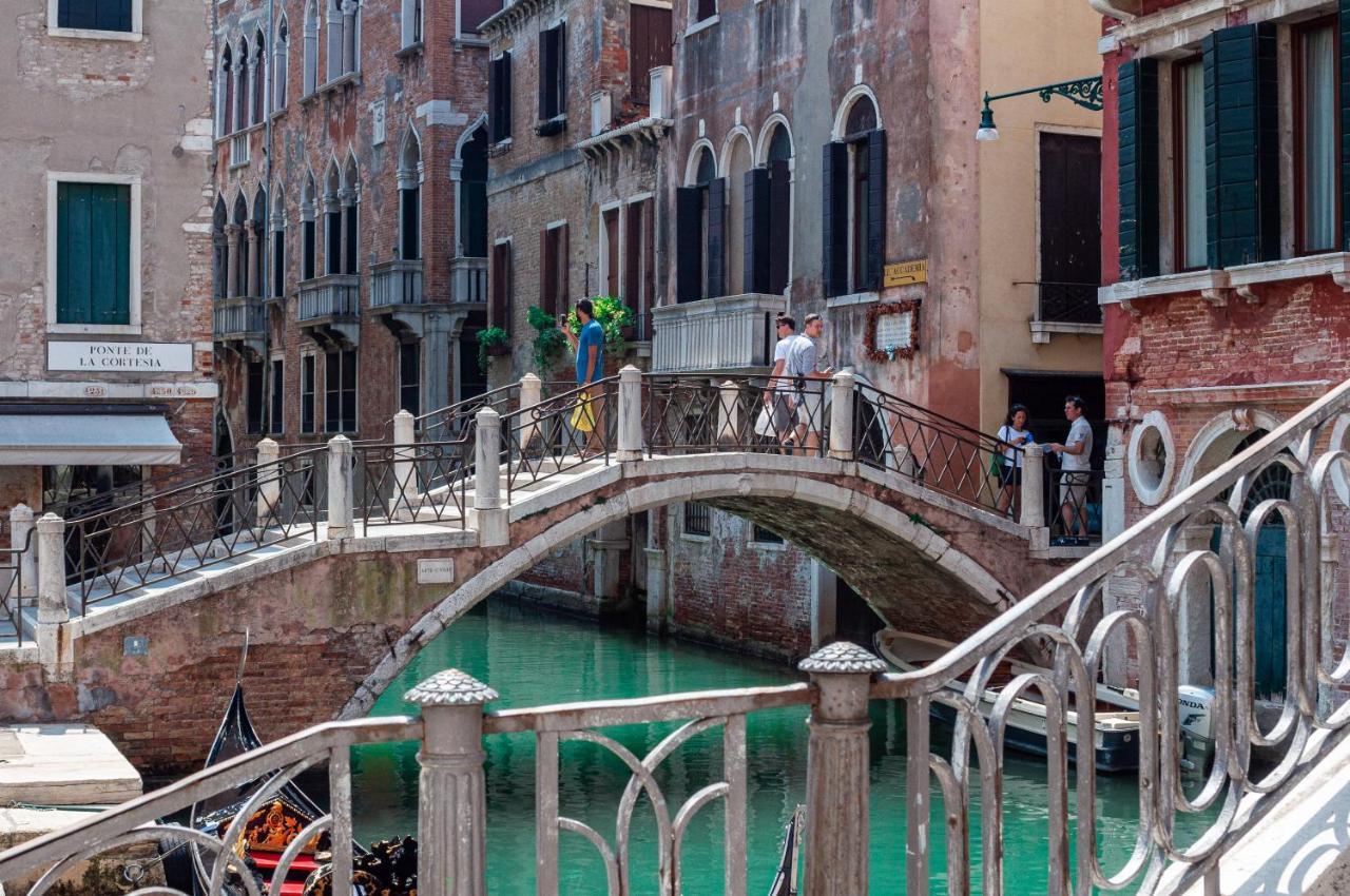 Fondaco Di Rialto * Venise