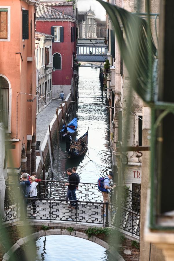 Flat With Canal View Near San Marco Appartamento