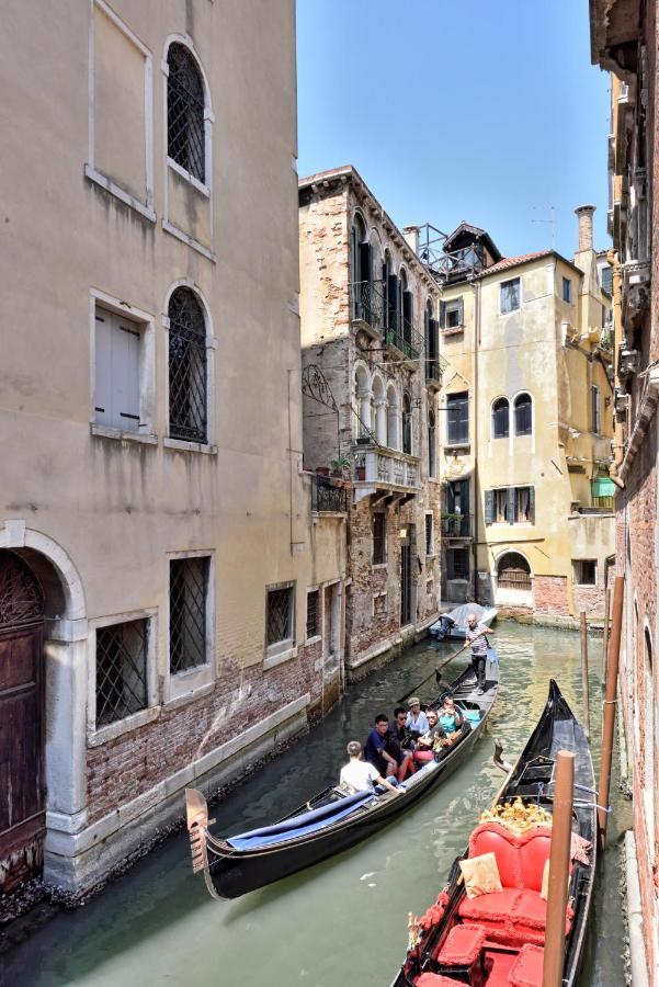 Appartamento Flat With Canal View Near San Marco Venezia