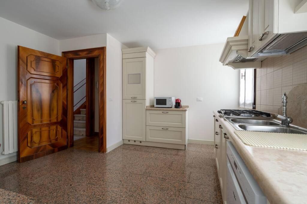 Giglio 2476 Appartamento *