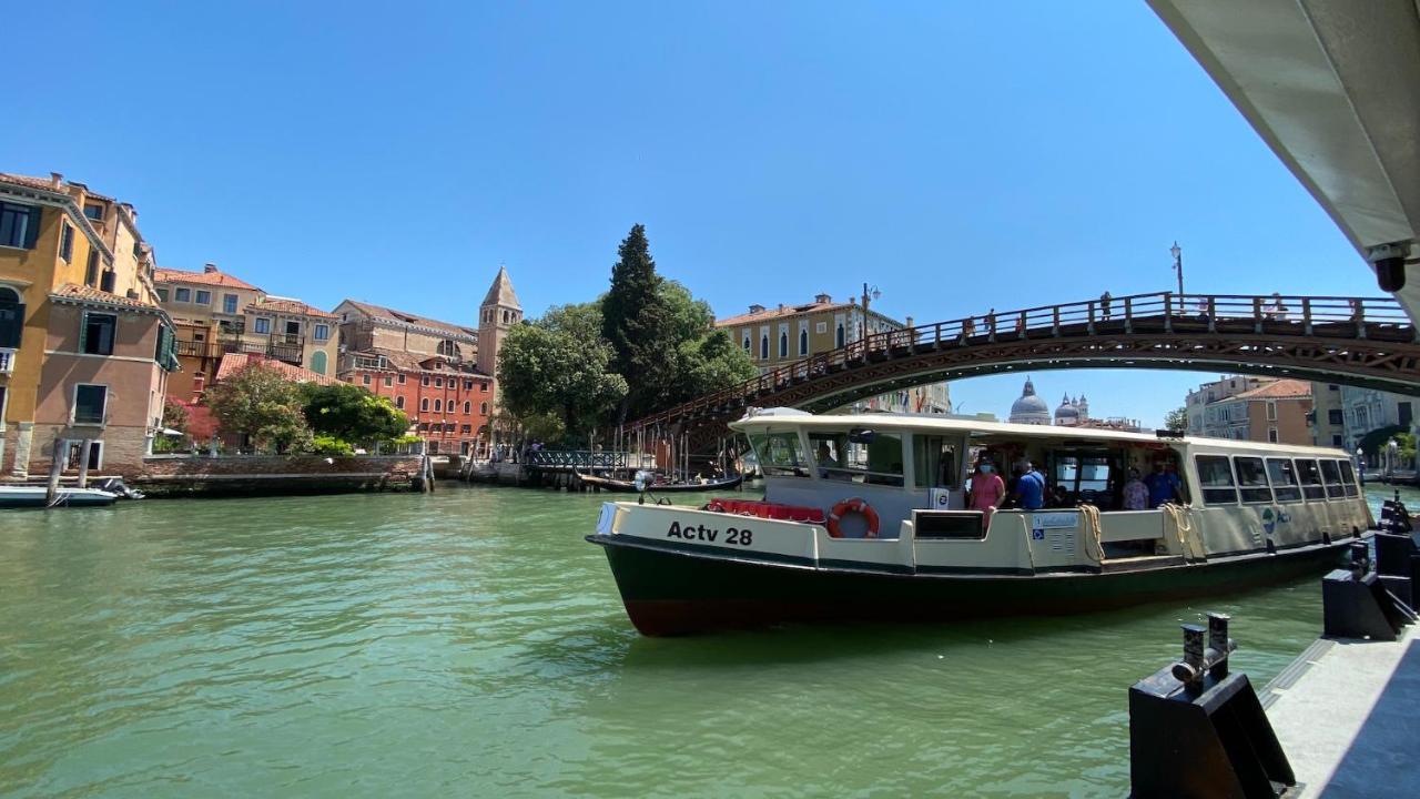 Ca' Romantica - Big At Accademia * Venedig
