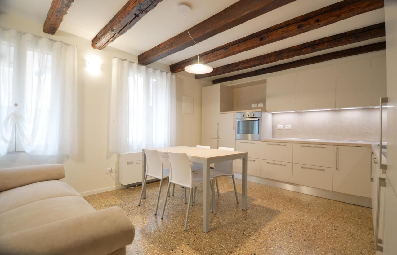Dimora Frari, Vicino Campo Santa Margherita