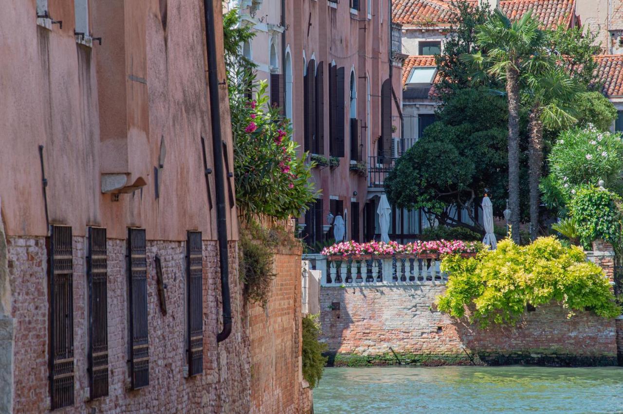 Ca' Dei Cuori On The Grand Canal *