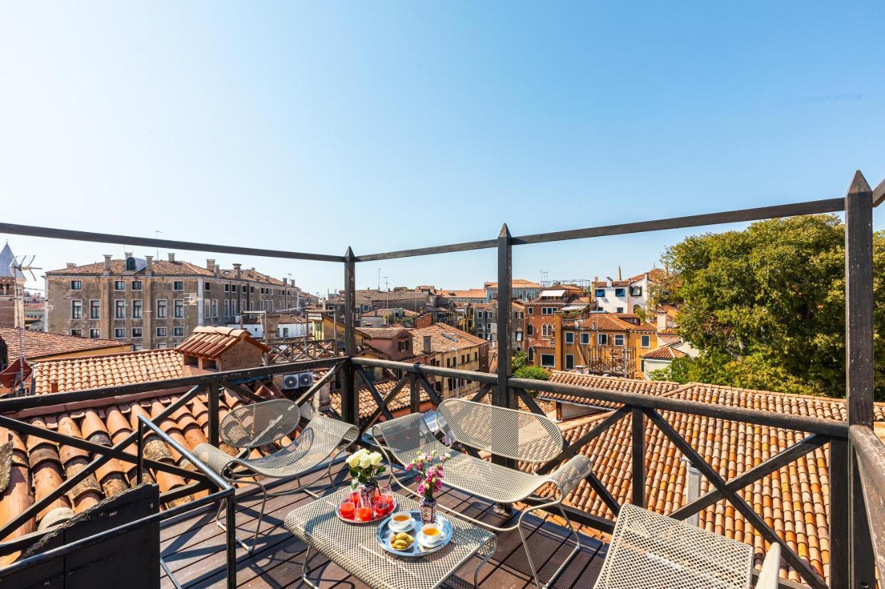 Ca' Della Luce Terrace *
