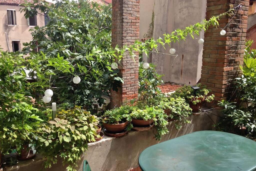 Apartment A Private Terrace In The Heart Of