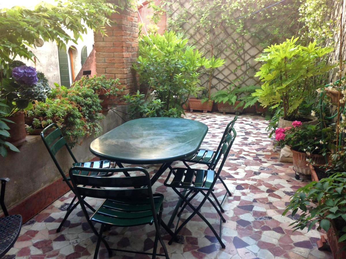 A Private Terrace In The Heart Of Apartment Venedig