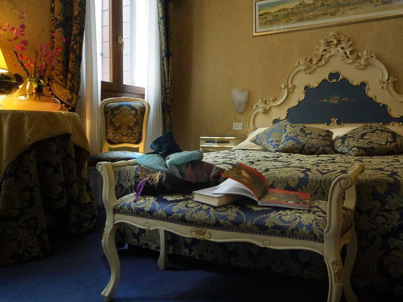 Becher Venise