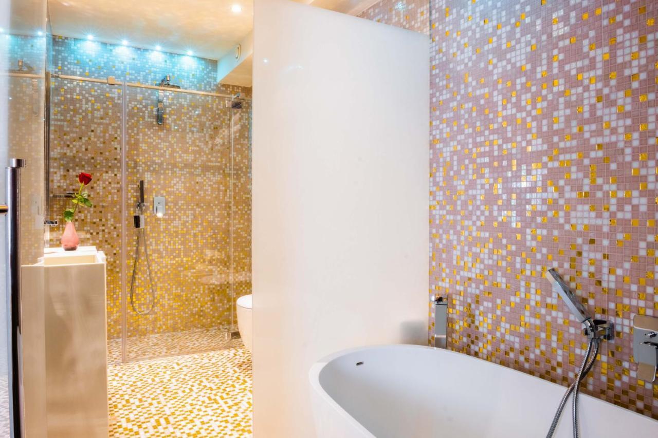 Moresco Hotel 4*