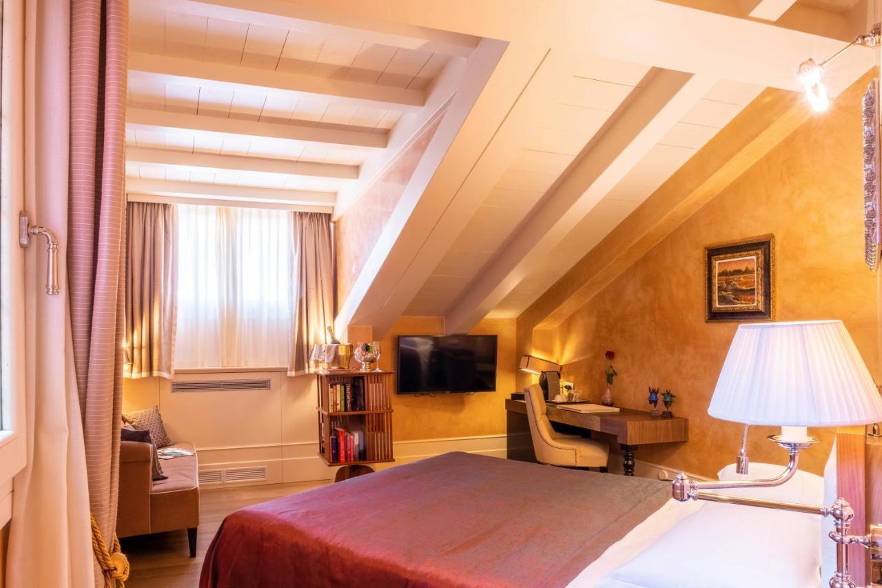 Moresco Hotel 4*