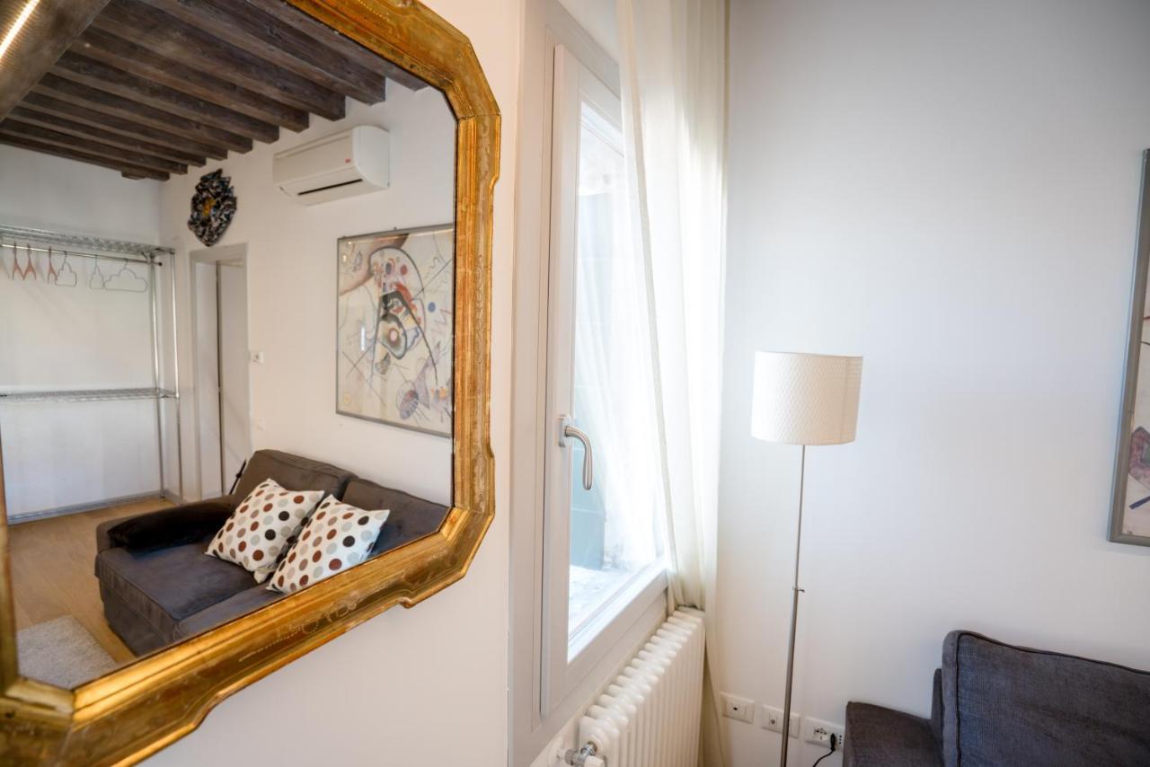 Specchieri Apartment *