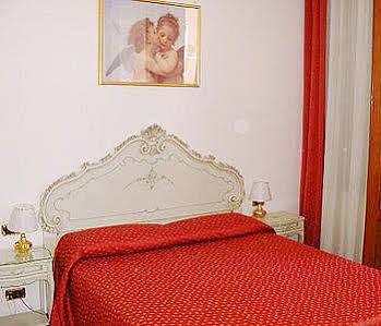 Affittacamere Ca' San Marcuola 1 2*