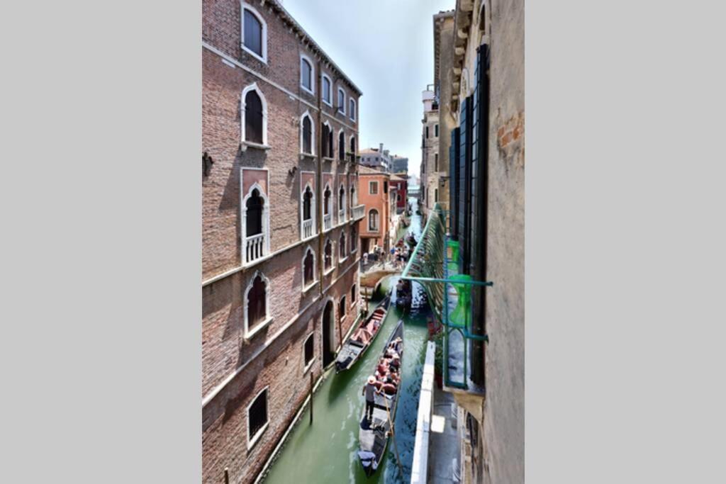 Leoncini With A Wonderful Canal View Apartment *