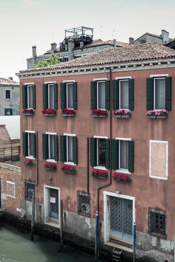 Appartement Amazing Modern Design Home, Campo Dei Mori. Wifi