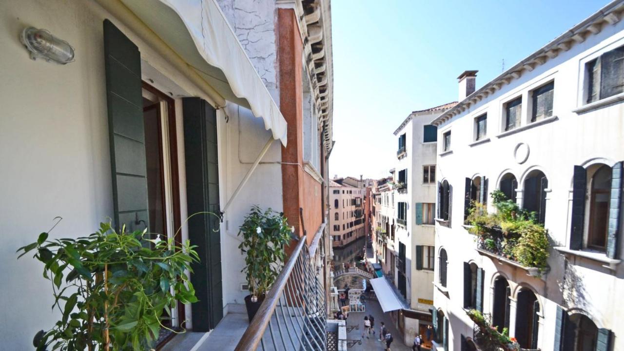 Ai Bareteri Luxury Canal View Appartement Venise