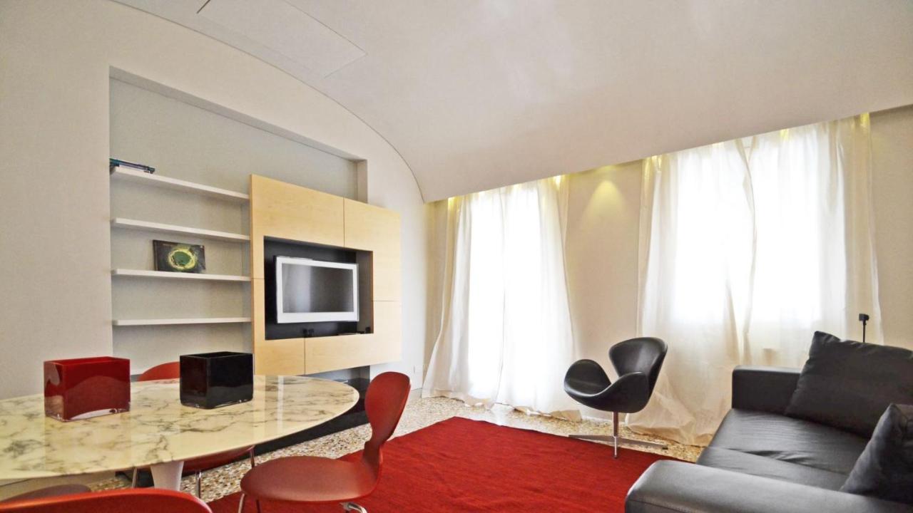 Ai Bareteri Luxury Canal View Appartement