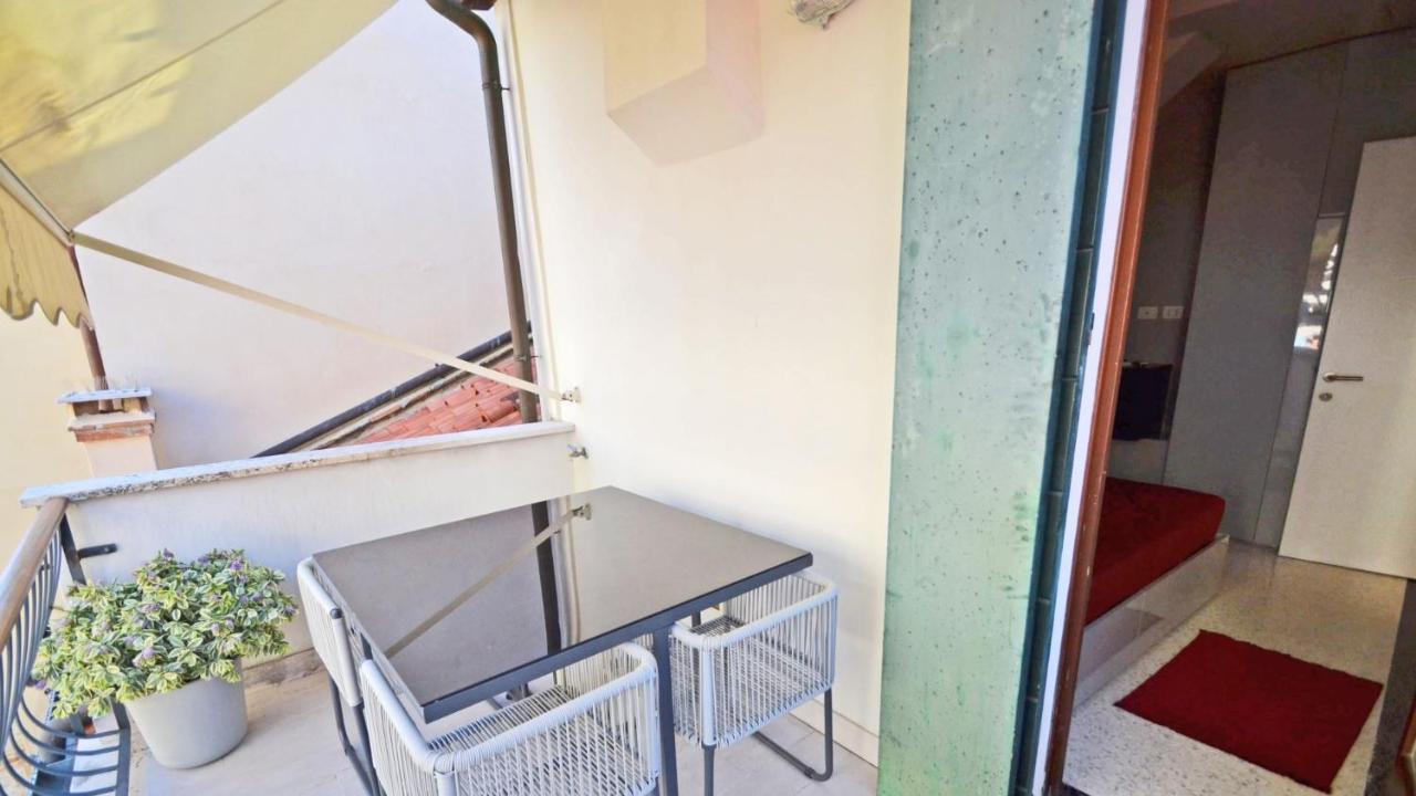 Appartement Ai Bareteri Luxury Canal View *