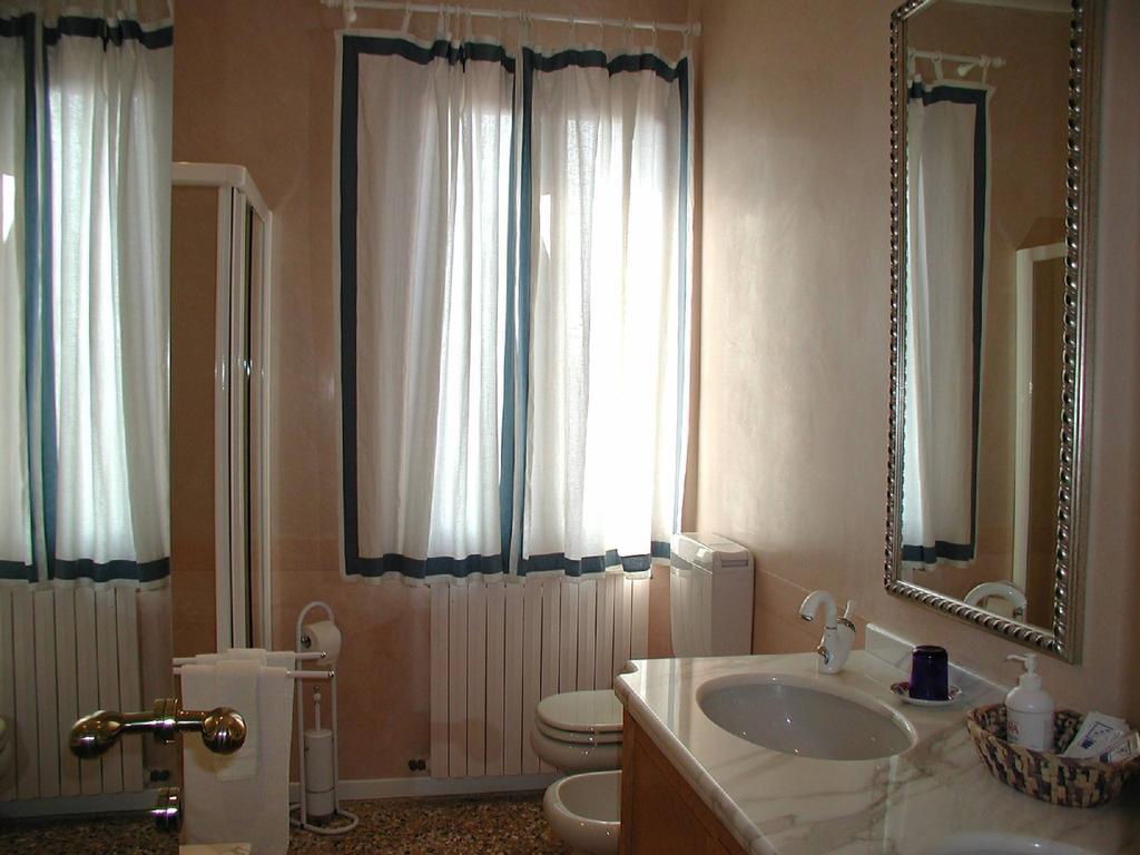 Bed & Breakfast At A Palazzo Venetië