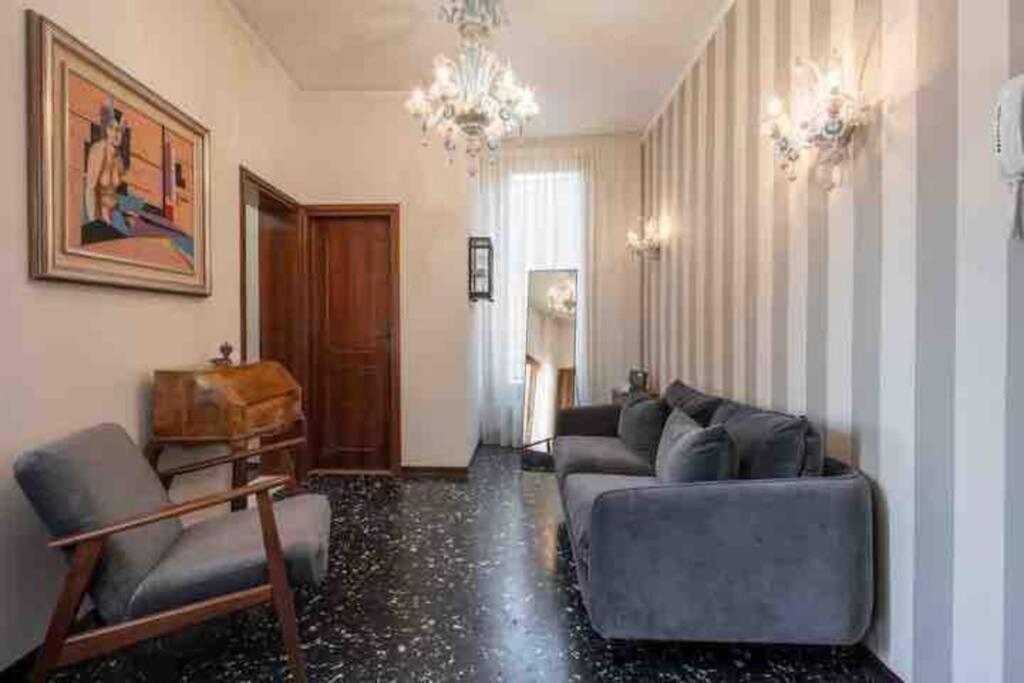 Ca' Pesaro Rooftop Terrace Apartment. *