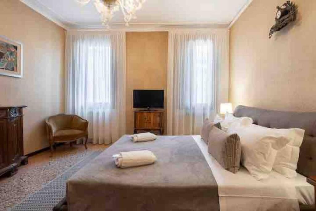 Ca' Pesaro Rooftop Terrace Apartment.