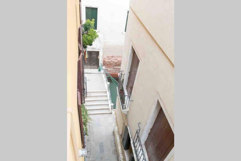 Ca' Pesaro Rooftop Terrace Apartment. *