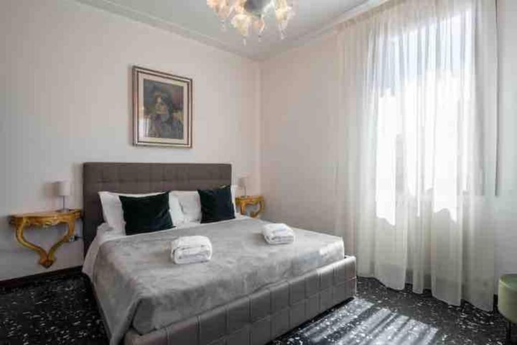 Ca' Pesaro Rooftop Terrace Apartment. Appartement Venise
