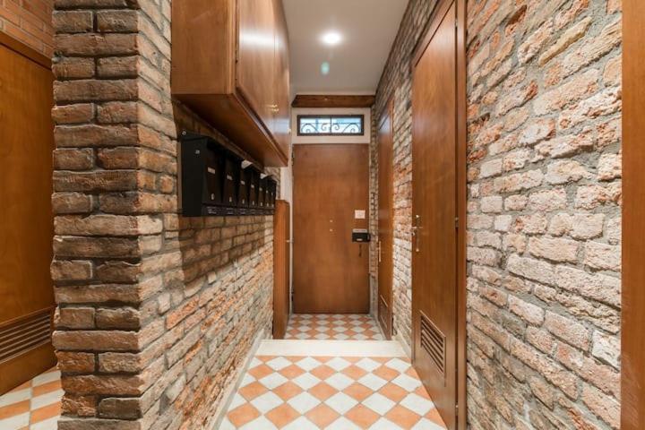 Ca' Pesaro Rooftop Terrace Apartment. Appartement Venise