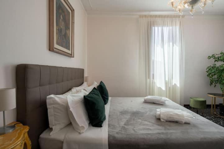 Ca' Pesaro Rooftop Terrace Apartment. Venise